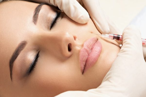 beauty-woman-botox-injections-2021-08-27-08-37-29-utc (1)-min